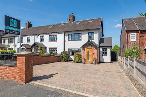 3 bedroom end of terrace house for sale, Goose Lane, Hatton, WA4