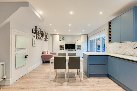 4 bedroom detached house for sale, Rose Street, Benfleet, SS7