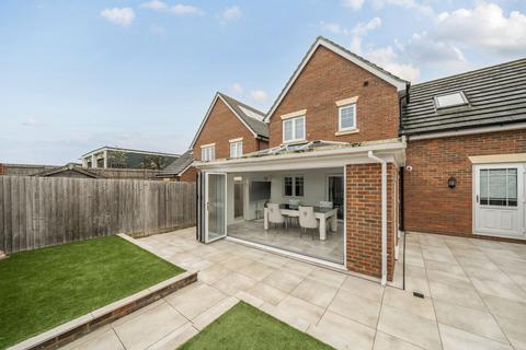 undefined, The Docks, Bracknell, Berkshire