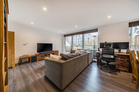 2 bedroom apartment for sale, Handley Drive, London