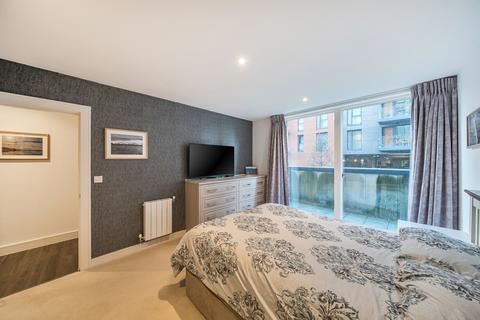 2 bedroom apartment for sale, Handley Drive, London