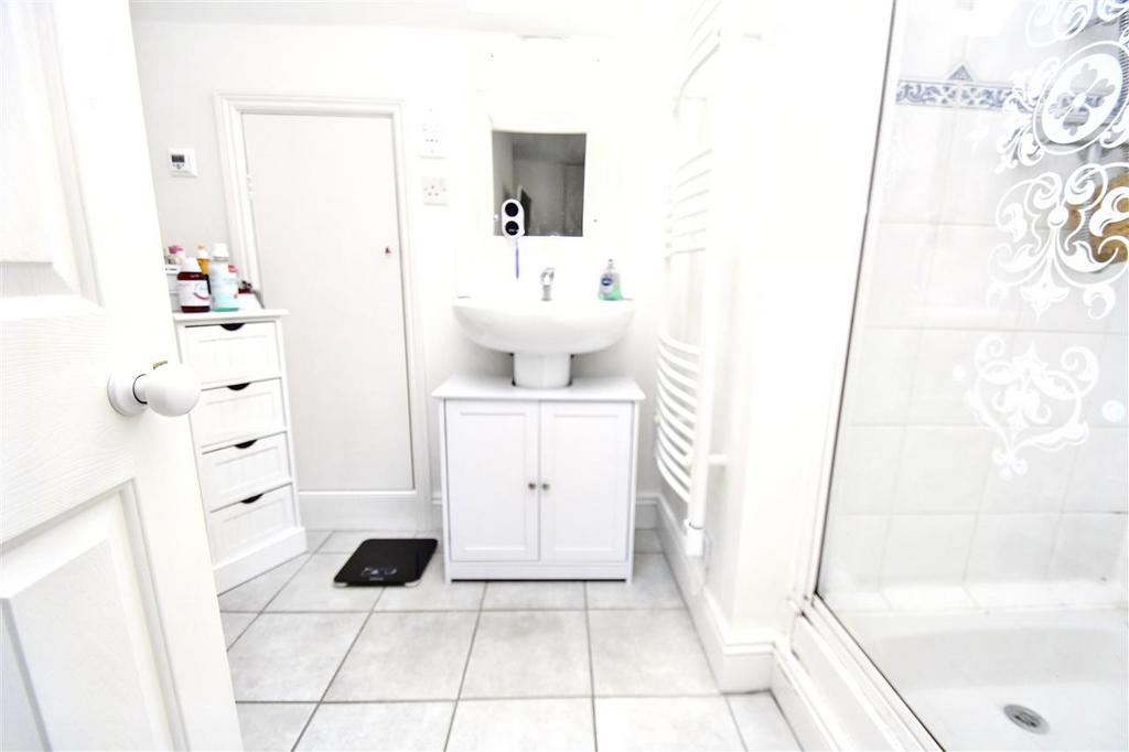 En suite shower room