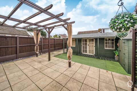 3 bedroom semi-detached house for sale, Chaffes Lane, Upchurch, Sittingbourne, Kent, ME9