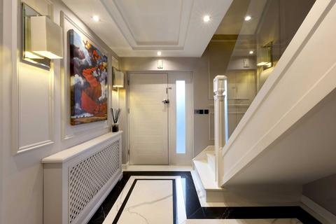 4 bedroom detached house for sale, Malkin Drive, Beaconsfield, Buckinghamshire, HP9