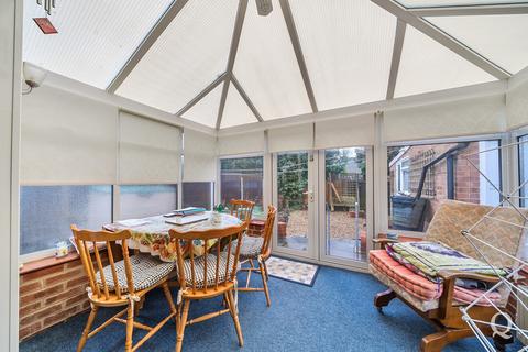 2 bedroom bungalow for sale, Auckland Drive, Sittingbourne, Kent, ME10