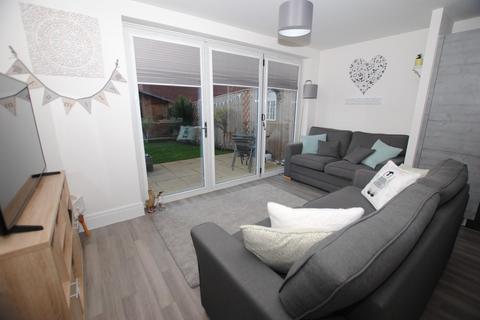 2 bedroom house to rent, Canyon Meadow, Worksop