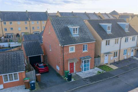 4 bedroom detached house for sale, Wayside Crescent, Peterborough PE7