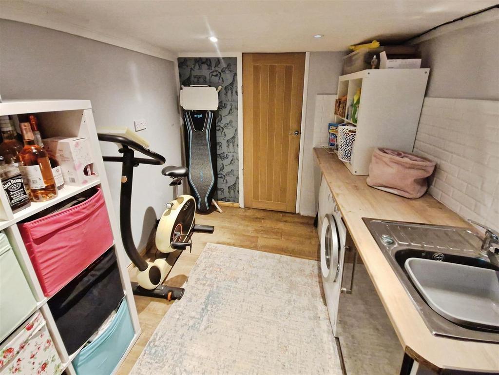 Garage/Laundry Room