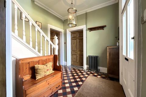 4 bedroom semi-detached house for sale, Chester Road North, Kidderminster