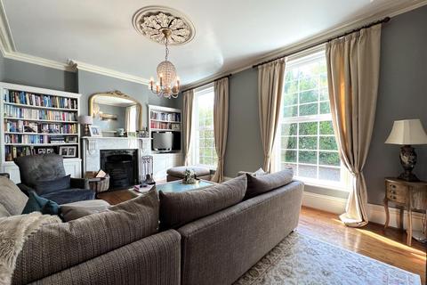 4 bedroom semi-detached house for sale, Chester Road North, Kidderminster