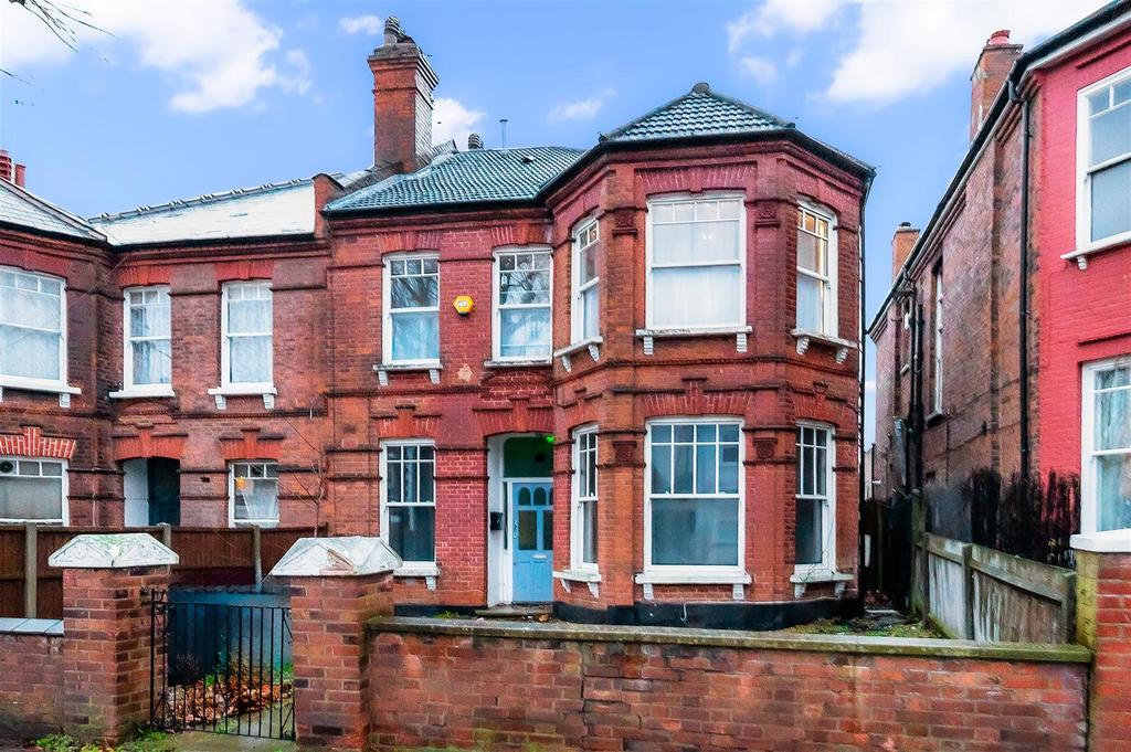 Daniels , Walm Lane, NW2 019.jpg