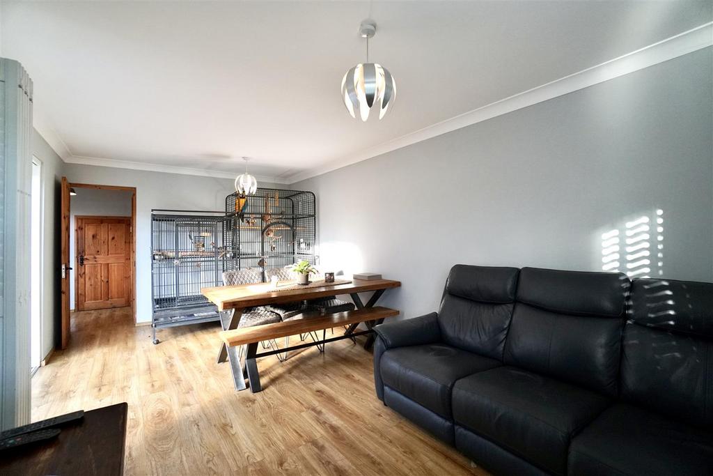 Living/Dining Room