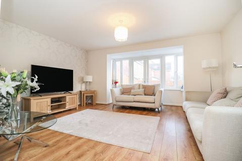 4 bedroom terraced house for sale, Ketteringham Drive, Great Sankey, Warrington