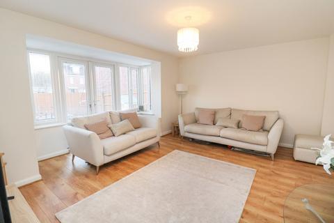 4 bedroom terraced house for sale, Ketteringham Drive, Great Sankey, Warrington