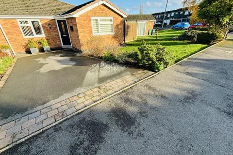 2 bedroom semi-detached bungalow for sale, Holt Avenue, Leamington Spa
