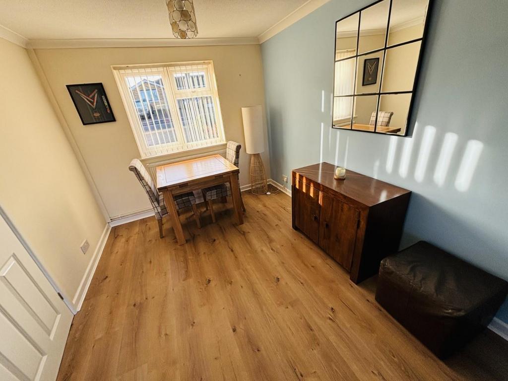 Dining Room.jpg
