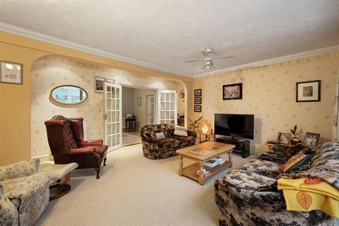 6 bedroom detached house for sale, Stoke Road, Leavenheath