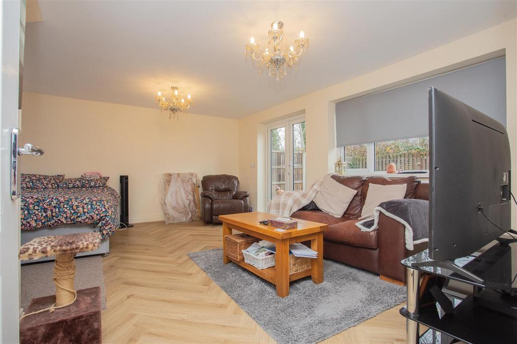 Lounge/Dining Room