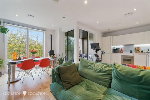 Murrain Road, Kimpton Court, N4