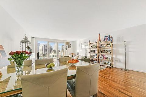 2 bedroom flat to rent, New Providence Wharf, Fairmont Avenue, Nr Canary Wharf, London, E14