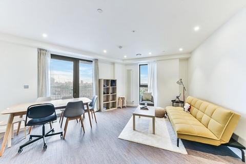1 bedroom flat to rent, Royal Docks West, Western Gateway, London, E16