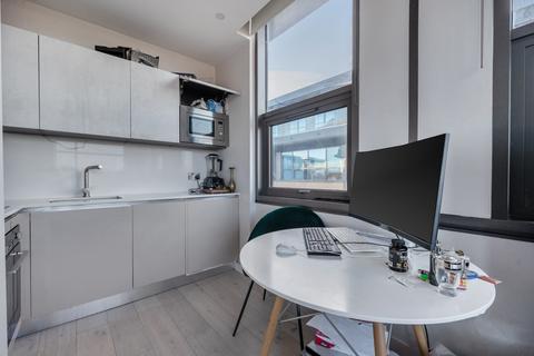 Studio for sale, Wokingham Road, Bracknell, Berkshire