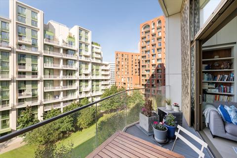 3 bedroom flat for sale, Luma House, Lewis Cubitt Park, N1C