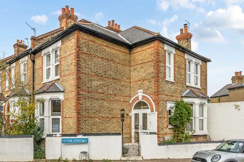 4 bedroom end of terrace house for sale, Salehurst Road, London
