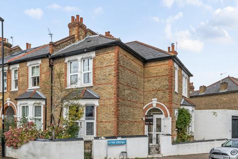 4 bedroom end of terrace house for sale, Salehurst Road, London