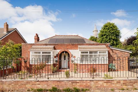 2 bedroom bungalow for sale, Liverpool Road, Warrington