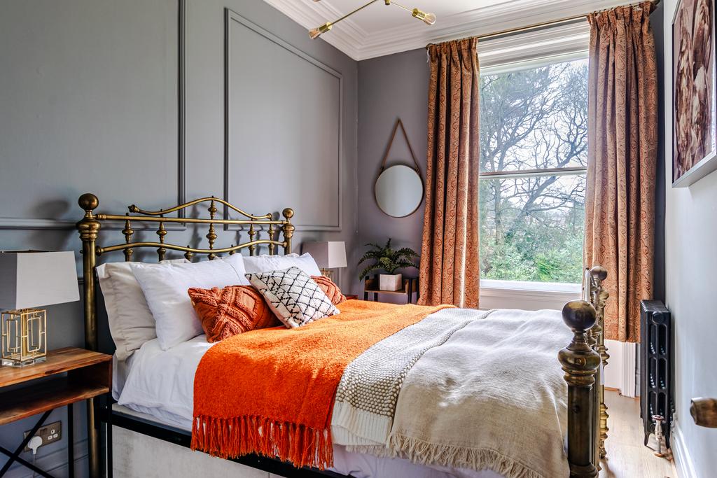 Bedroom2
