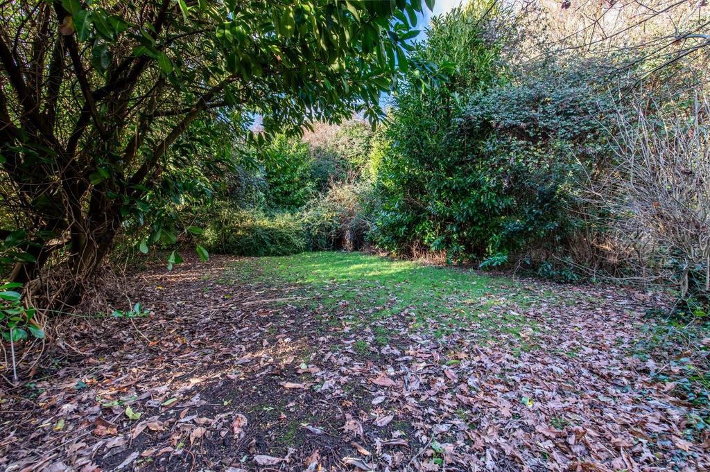 Garden to Rear