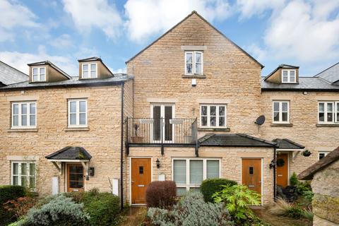 2 bedroom maisonette for sale, Pauleys Court, Stamford