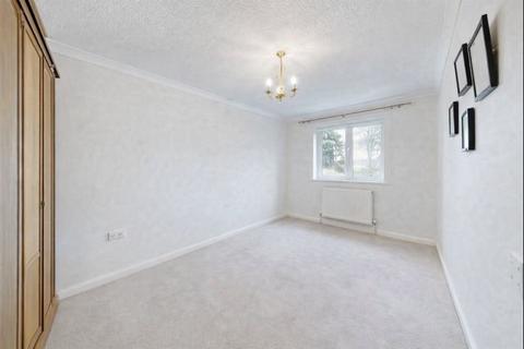 2 bedroom flat for sale, Torkington Gardens, Stamford