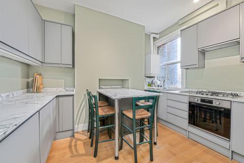 2 bedroom flat to rent, Albert Bridge Road, London, SW11