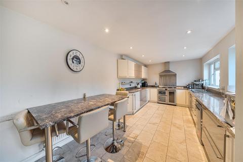 4 bedroom house for sale, Herkomer Road, Bushey WD23