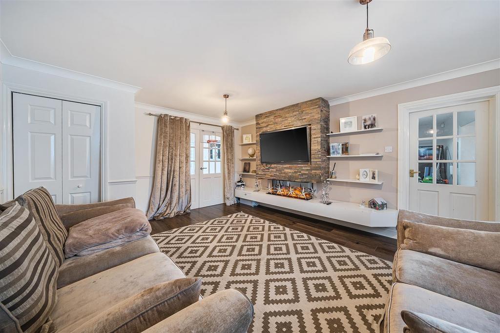 Living Room: