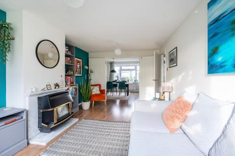 4 bedroom end of terrace house for sale, Ormesby Road, Badersfield