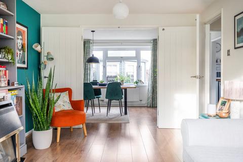 4 bedroom end of terrace house for sale, Ormesby Road, Badersfield