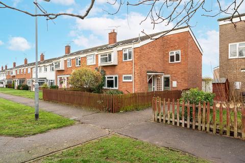 4 bedroom end of terrace house for sale, Ormesby Road, Badersfield