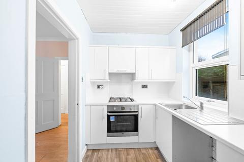 2 bedroom flat for sale, Knightsridge Road, Dechmont, EH52