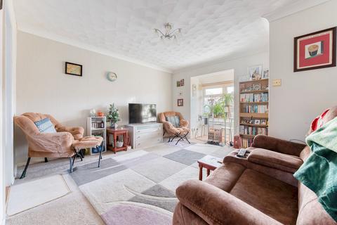 undefined, Silver Gardens, Belton