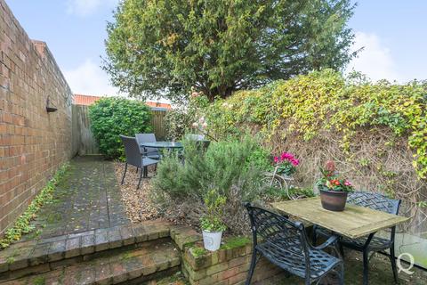 2 bedroom end of terrace house for sale, Rodmersham Green, Rodmersham, Sittingbourne, Kent, ME9