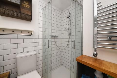 3 bedroom end of terrace house for sale, Harwoods Road, Watford WD18