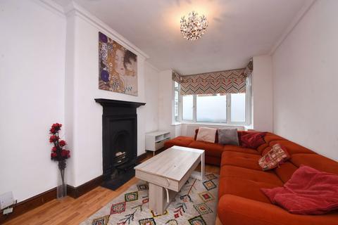 3 bedroom end of terrace house for sale, Harwoods Road, Watford WD18