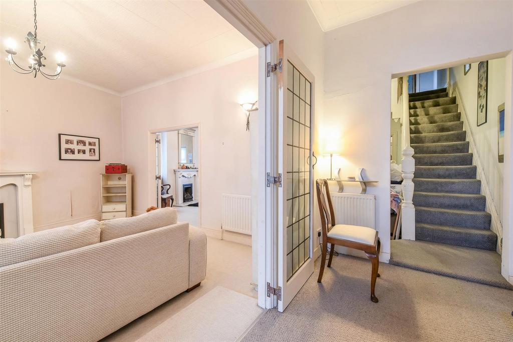 Lounge/Hallway