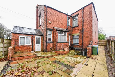 3 bedroom end of terrace house for sale, Railway Road, Chorley