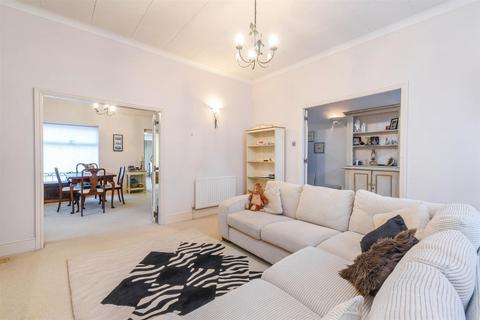 3 bedroom end of terrace house for sale, Railway Road, Chorley