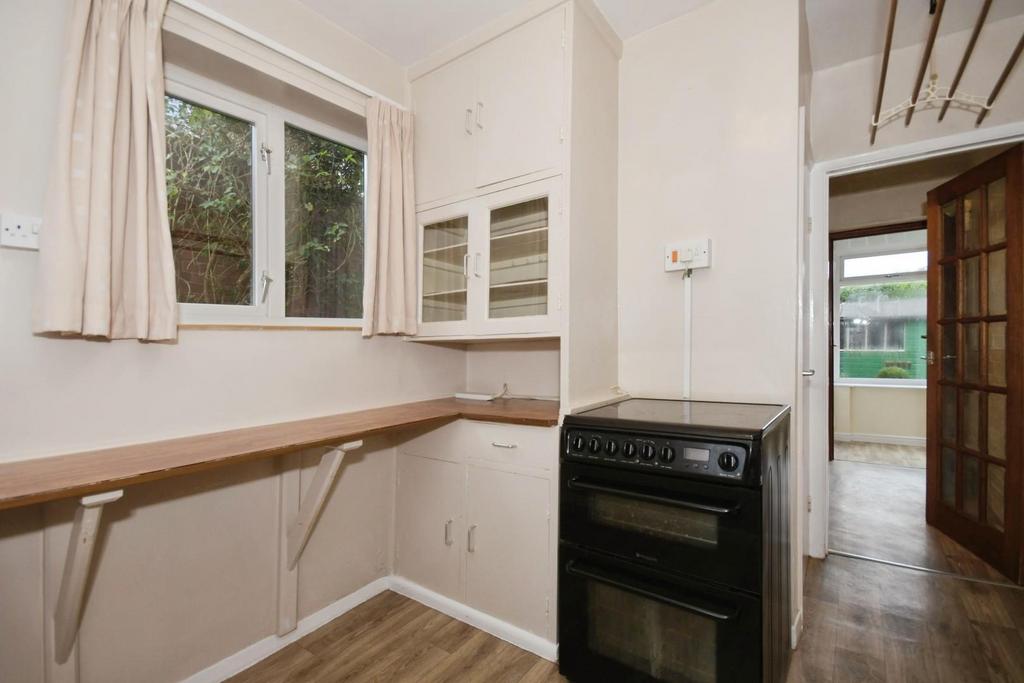KITCHEN 02.jpg