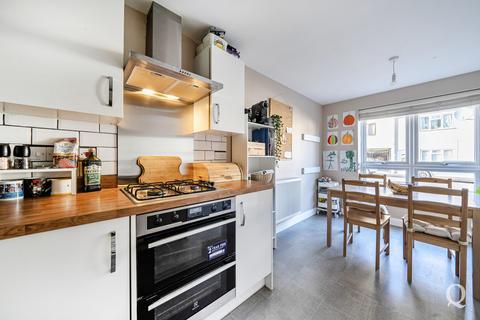 3 bedroom end of terrace house for sale, Charlotte Street, Sittingbourne, Kent, ME10